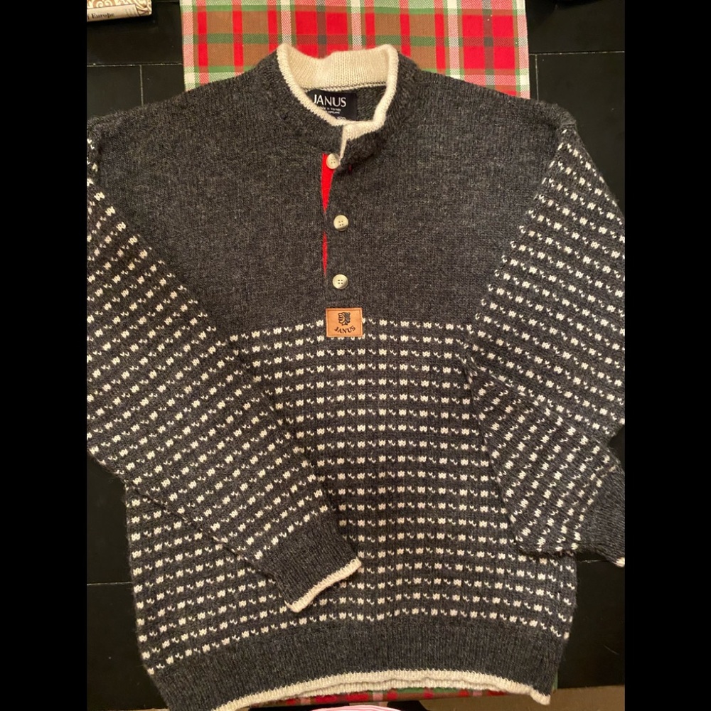 Men’s Norwegian Wool Sweater Large